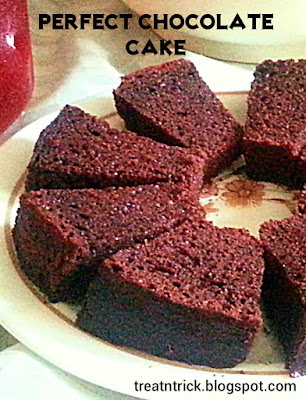 Perfect Chocolate Cake Recipe @ treatntricl.blogspot.com