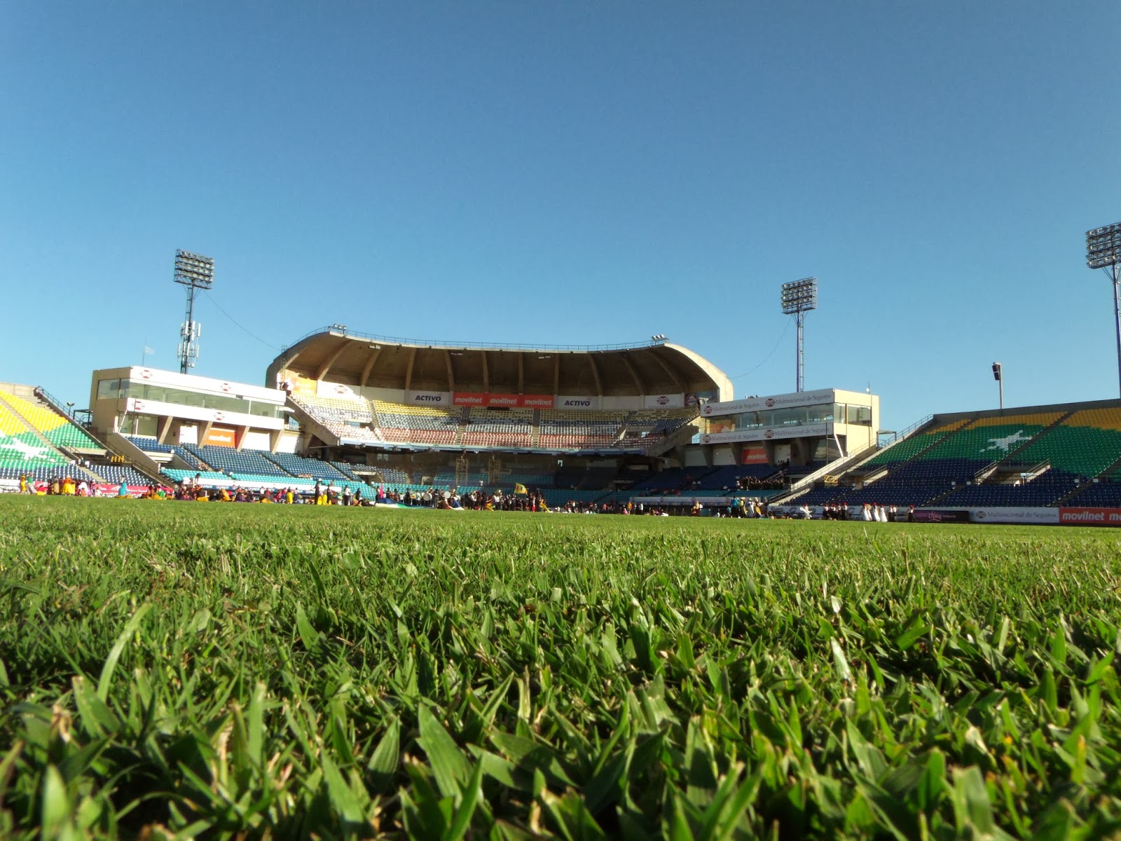 FOTOS DEL ESTADIO NUEVA ESPARTA LISTO PARA LA SERIE DEL CARIBE PLAY BALL