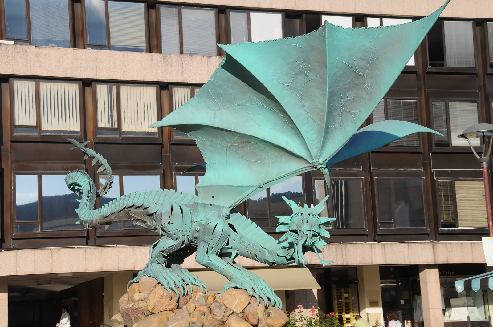 Here Be Dragons Amazing Statues and Sculptures of Dragons Around the