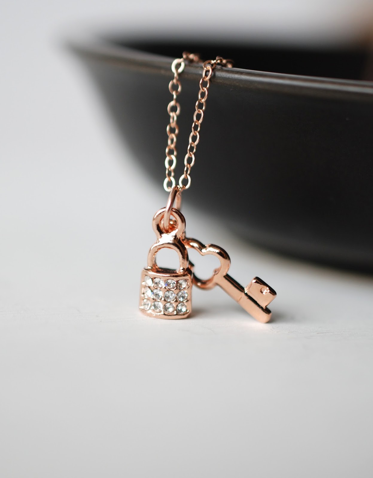 anita ♥ handmade: New Arrival : 198 Rose Gold Key & Lock Necklace