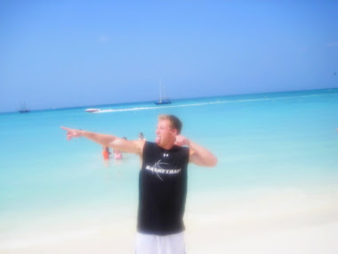 Shawn Rene's Brother Isaac, Fitness Model & Athlete Family Vacation in Aruba Candid Fun Photo
