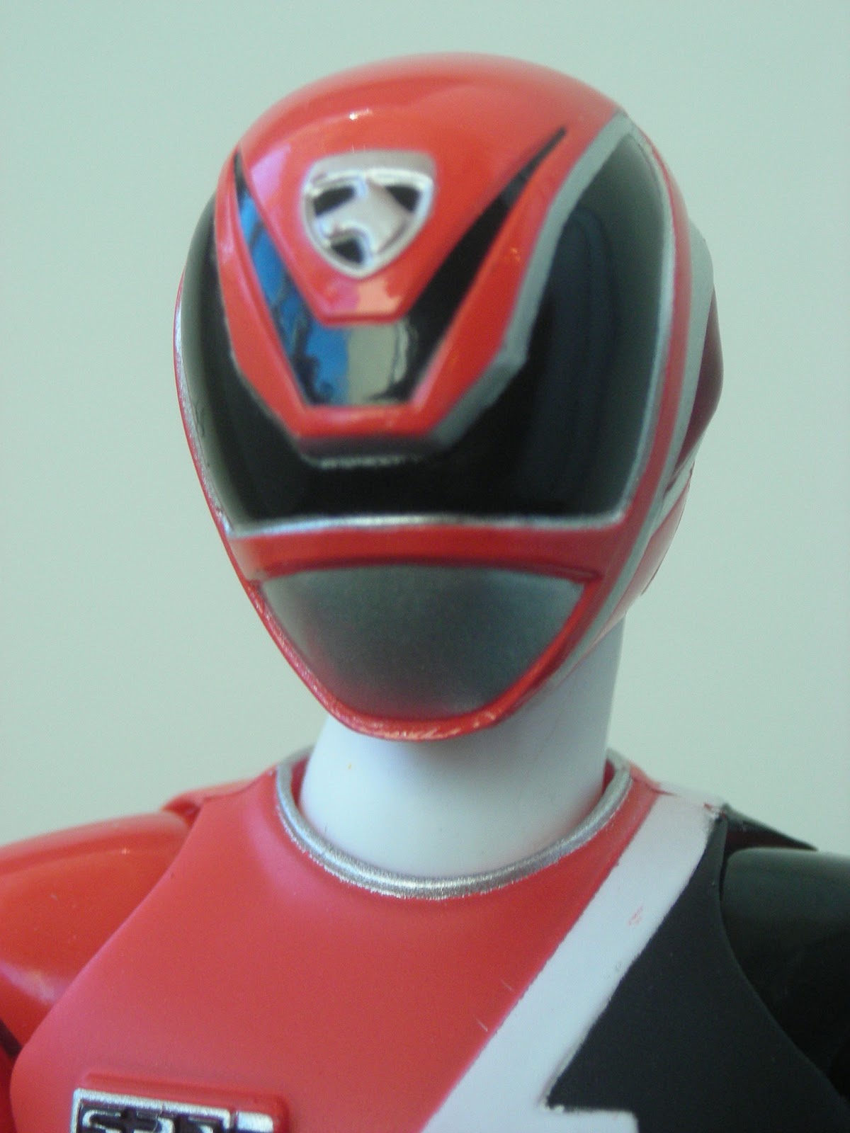 S.H.Figuarts Tokusou Sentai Dekaranger DEKA RED Action Figure BANDAI from Japan
