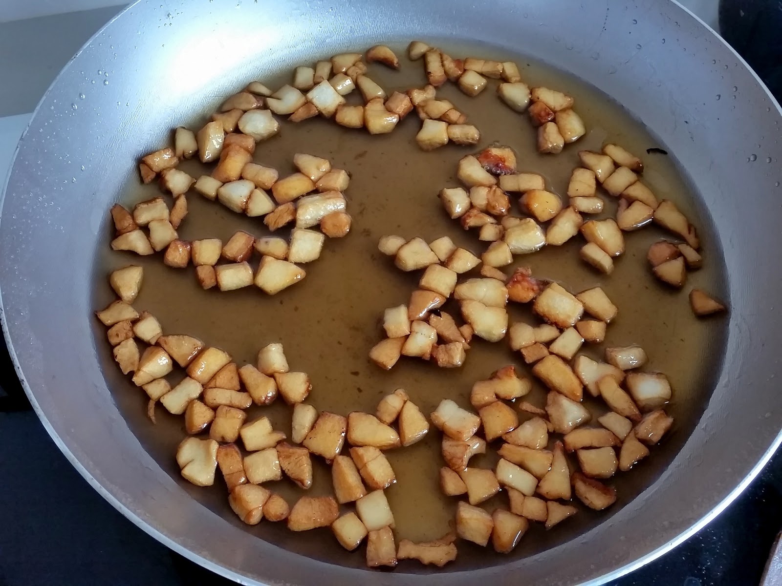 The Informal Chef How to make Crispy Pork Lard and Pork Oil 猪油渣