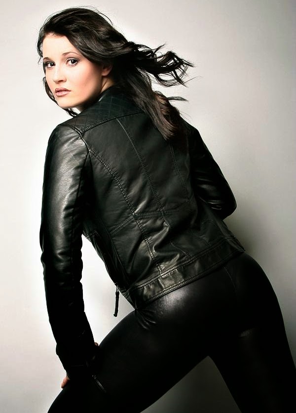 Lovely Ladies in Leather: Lovely Ladies in (Very) Tight Leather Pants