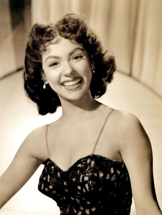 rita moreno young dancer rita moreno young dancer