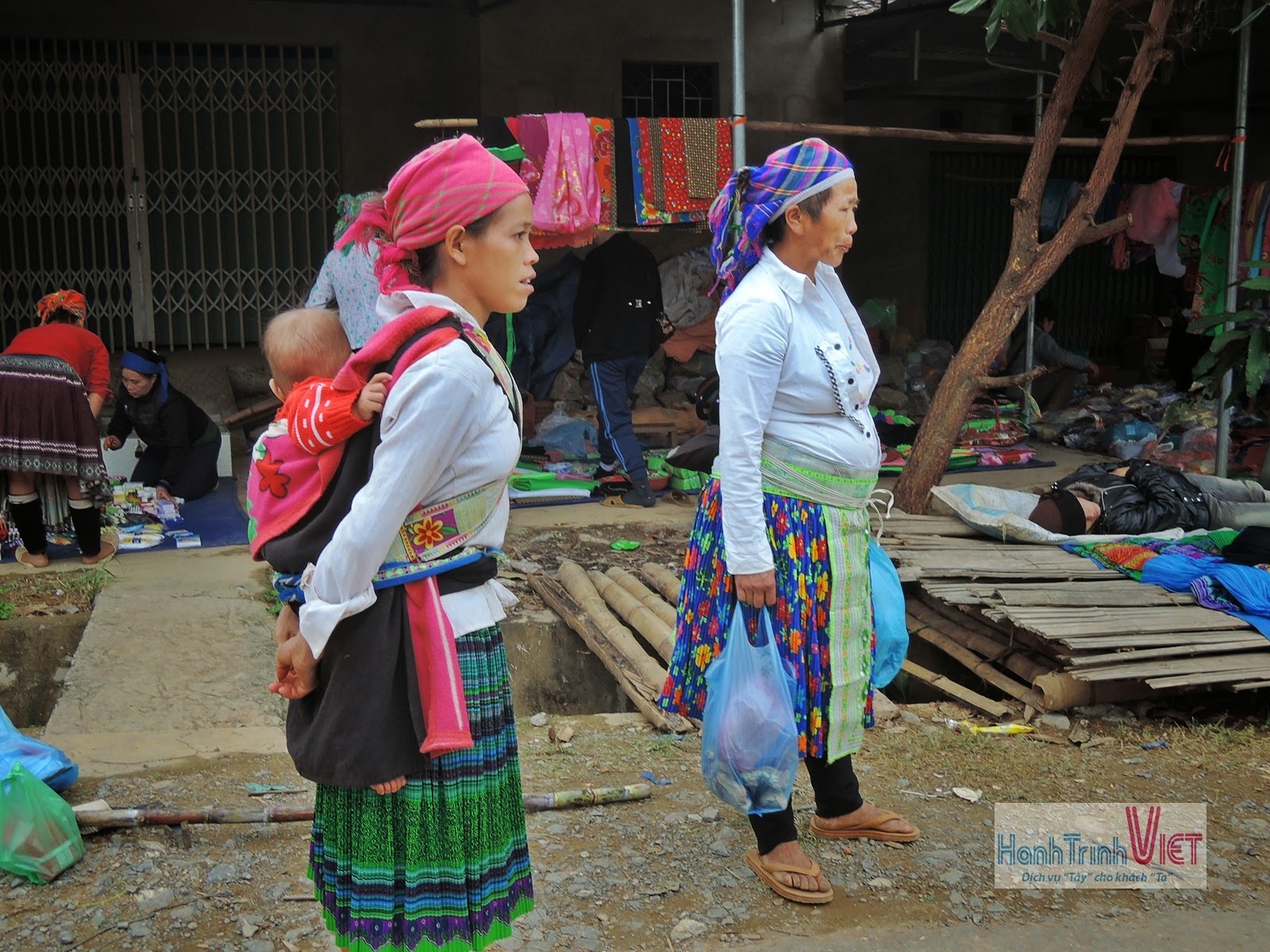 Tham quan chợ dân tộc miền núi ở Bảo Lạc, Cao Bằng