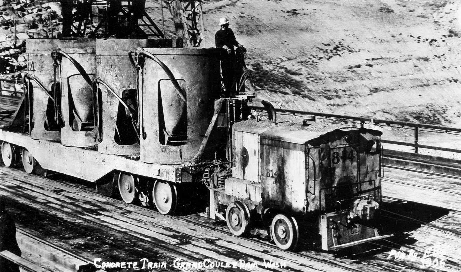 Big Bend Railroad History Grand Coulee Dam Concrete Loads On Flatcar