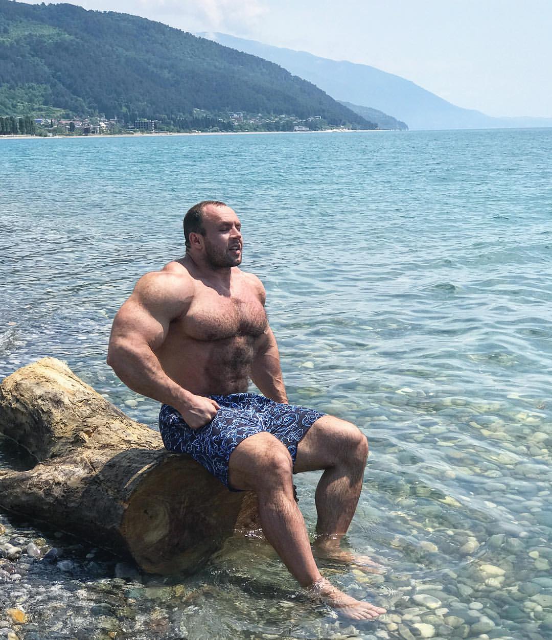 Владислав Герасименко бодибилдер