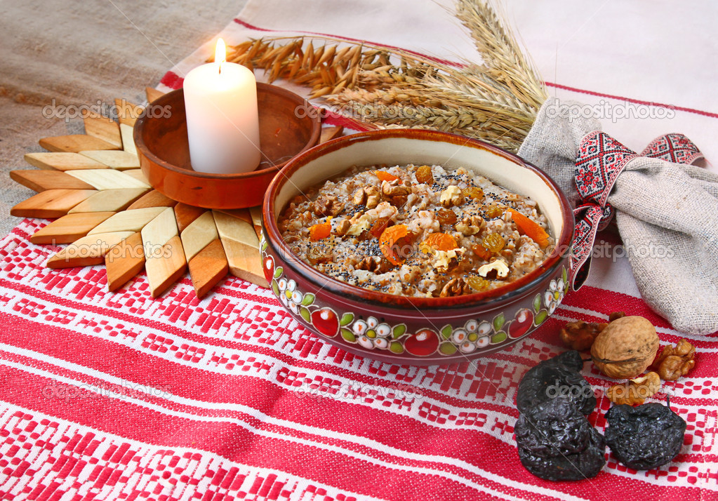 Каши в русской национальной кухне. Как называется постная каша в старину. Кутья на рождественский сочельник. Кутья на рождественский сочельник. Чугунок с кашей.