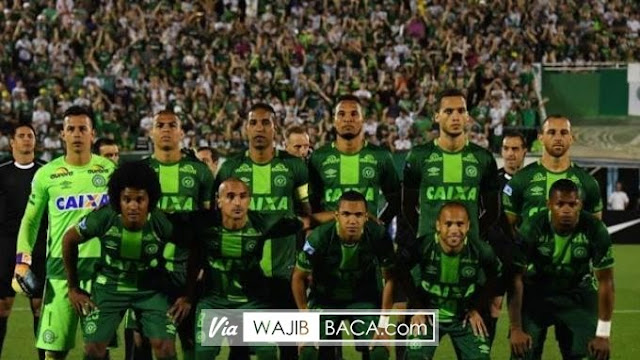 Suasana di Pesawat Pengangkut Tim Sepak Bola Brasil Sebelum Jatuh dan Tewaskan Para Pemain Suasana di Pesawat Pengangkut Tim Sepak Bola Brasil Sebelum Jatuh dan Tewaskan Para Pemain