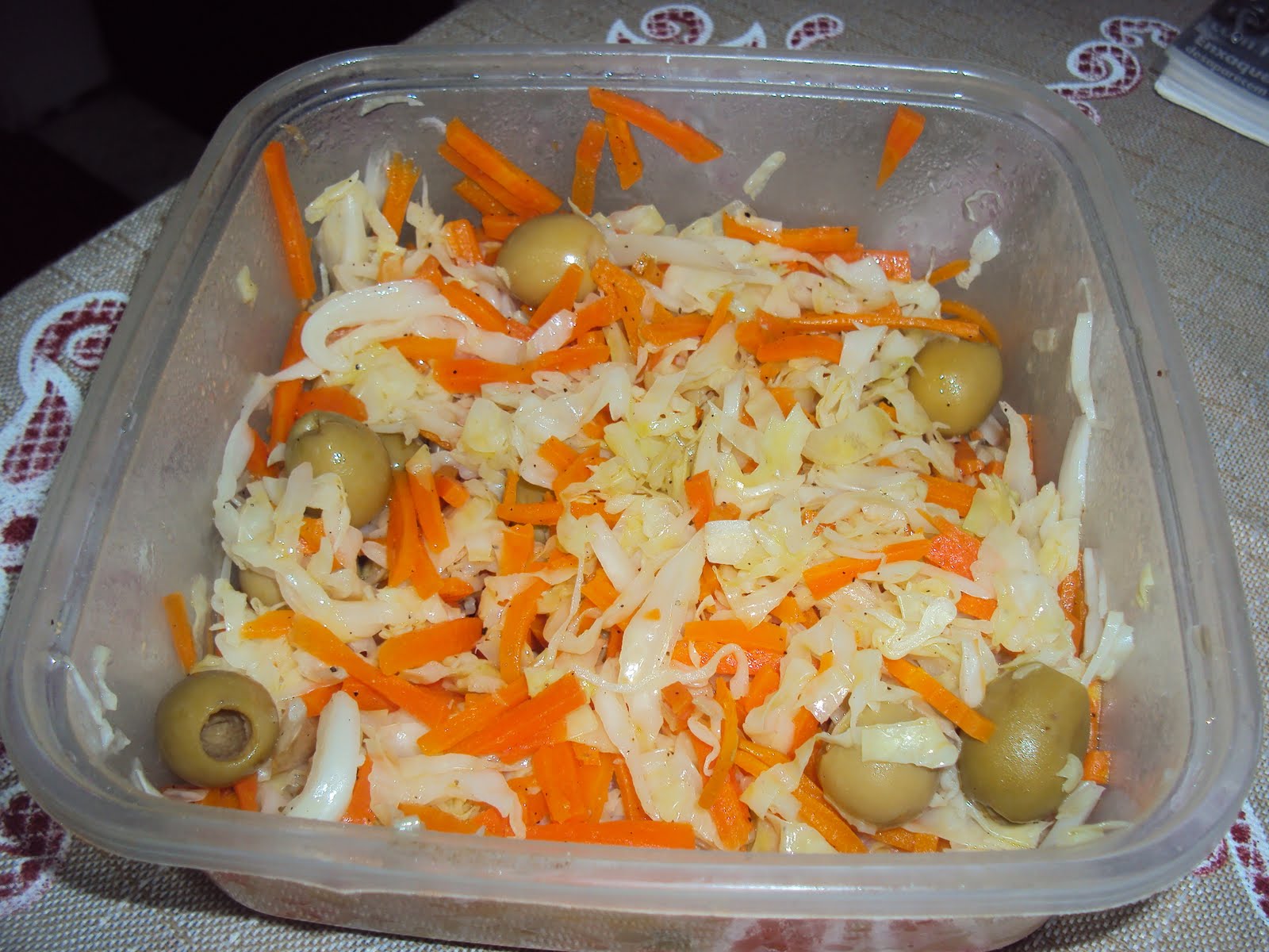 G&A Doces e Gostosuras: Saladinha de repolho e cenoura