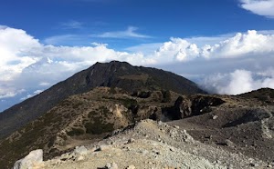 Wisata Alam Gunung Arjuno Yang Mempunyai Pemandangan Cantik Wisata Alam Gunung Arjuno Yang Mempunyai Pemandangan Cantik