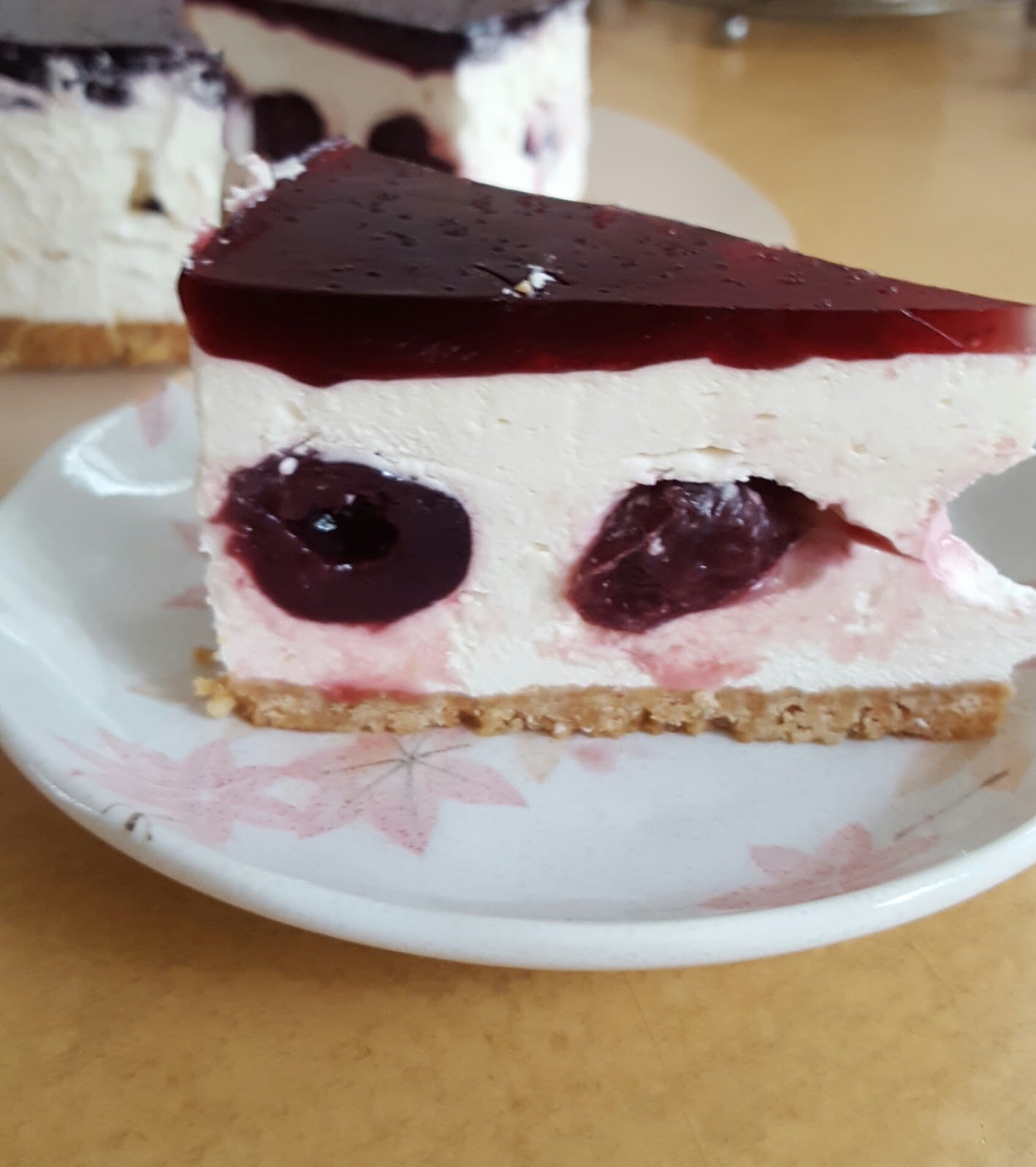 Nonbake Cherry Yoghurt Cheesecake