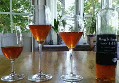 Three Riedel glasses with Maglehem apple wine