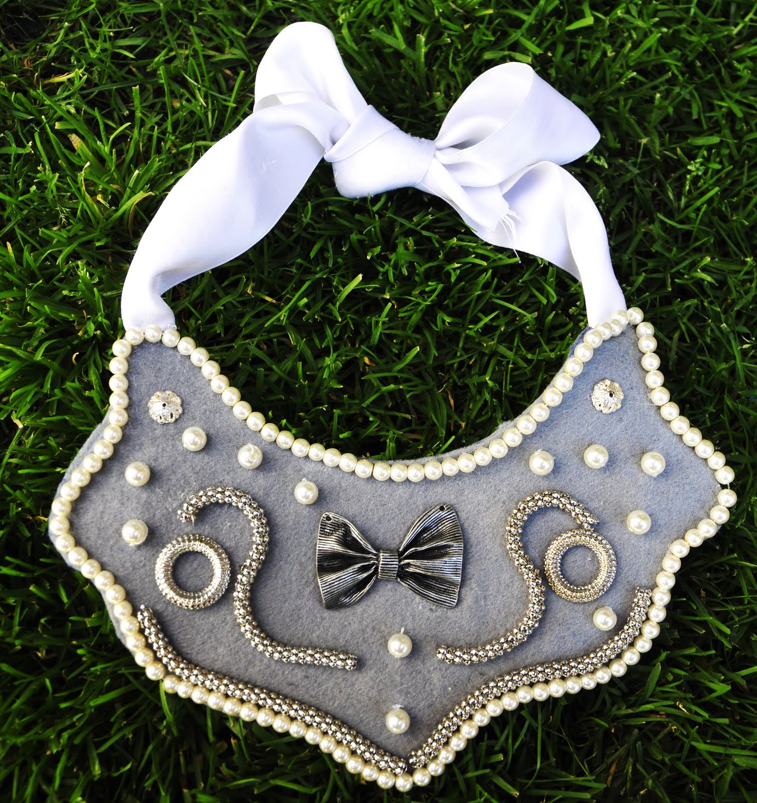 collar babero