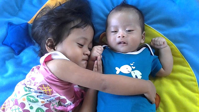 4 Kesalahan Orangtua yang Membuat Kakak Membenci Adiknya