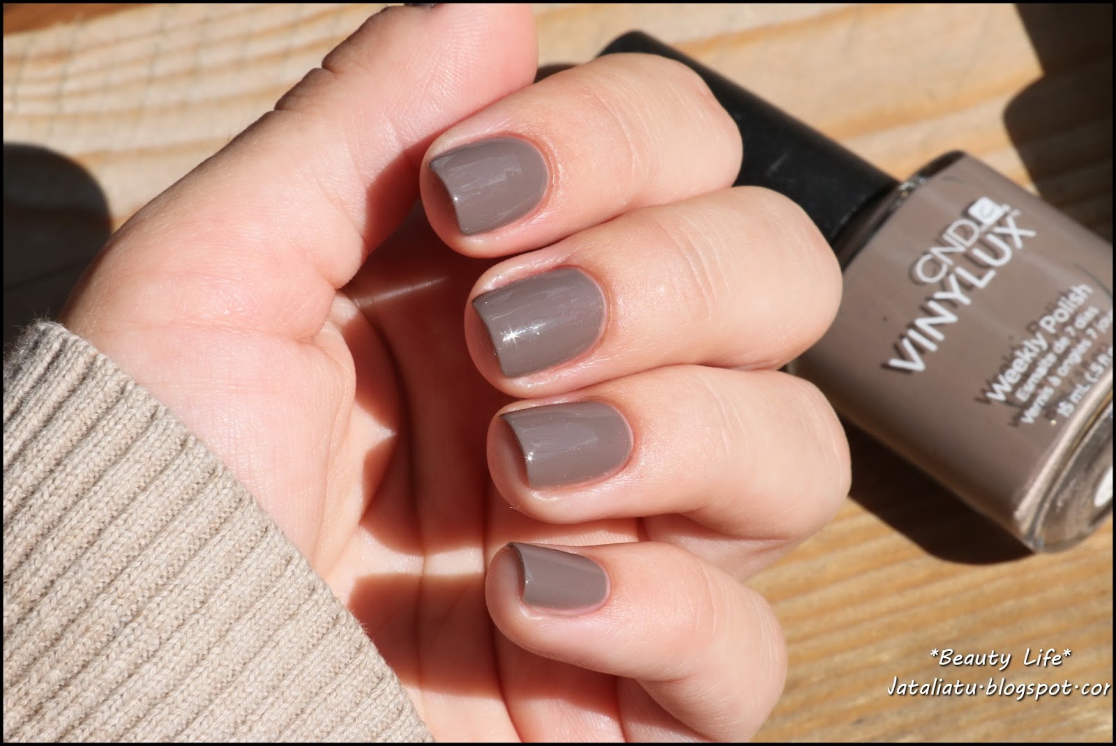 Vinylux Weekly Rubble Nagellack – Langlebiger Lack In Modernem Grau-Ton