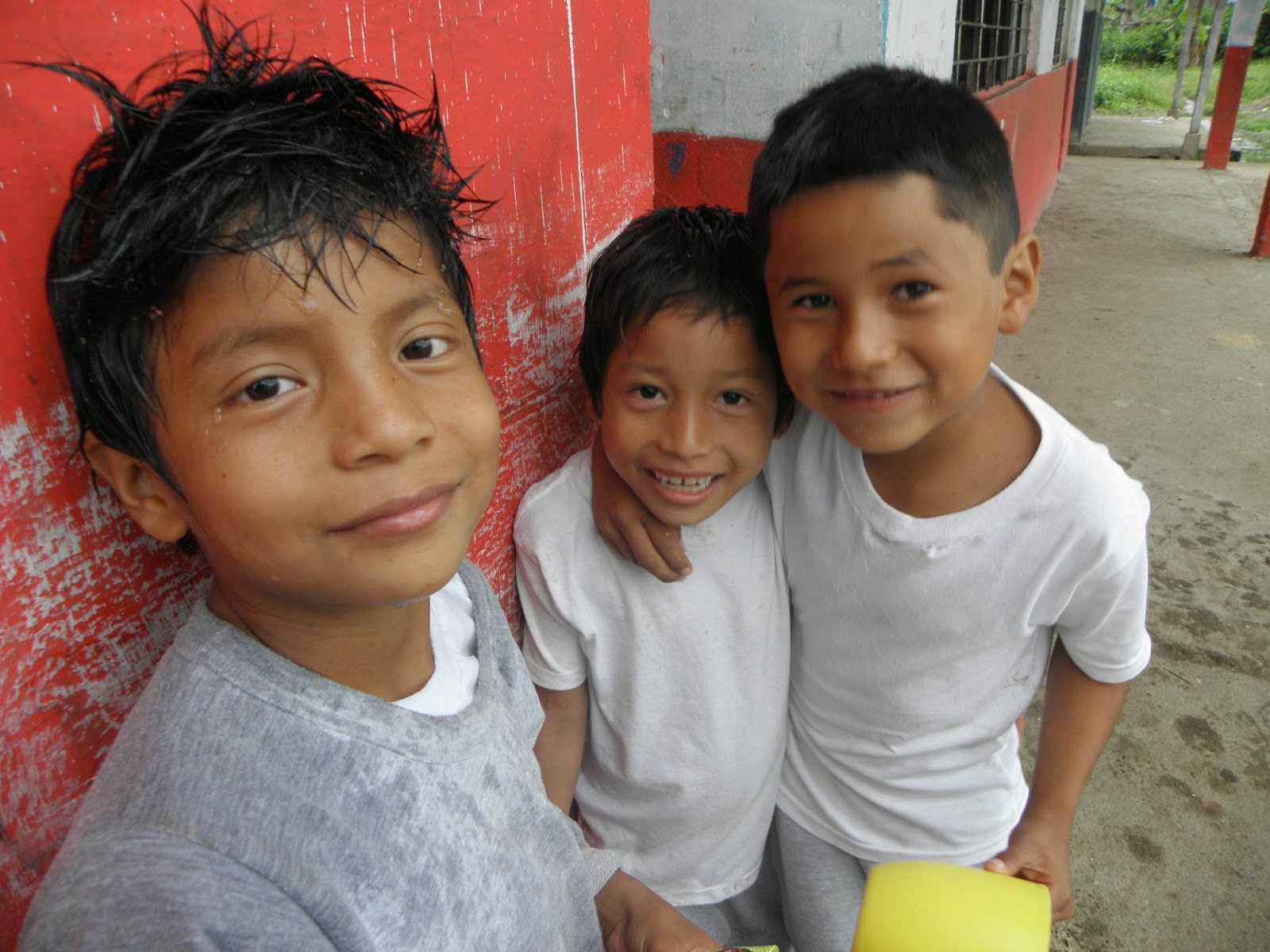 kichwa children in the Amazon