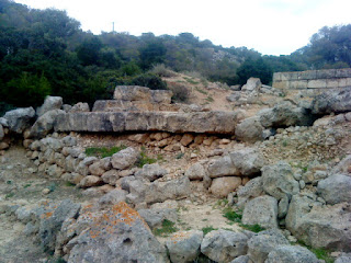 τείχη στο Ηραίον Περαχώρας