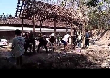 Tradisi Sambatan- Wujud Kearifan Lokal Masyarakat Suku Jawa Yang Tetap Terjaga