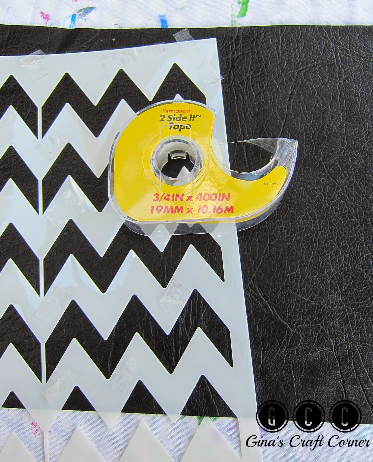 How to Paint on VinylTUTORIAL