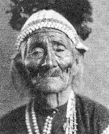 Anh Cả của bộ lạc Navajo, với khuôn mặt sâu sắc lót. (Từ Chân dung người Mỹ bản địa) Anh Cả của bộ lạc Navajo, với khuôn mặt sâu sắc lót. (Từ Chân dung người Mỹ bản địa)