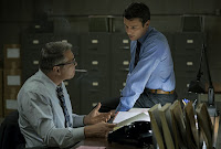 Mindhunter Series Jonathan Groff and Holy McCallany Image 1 (10)