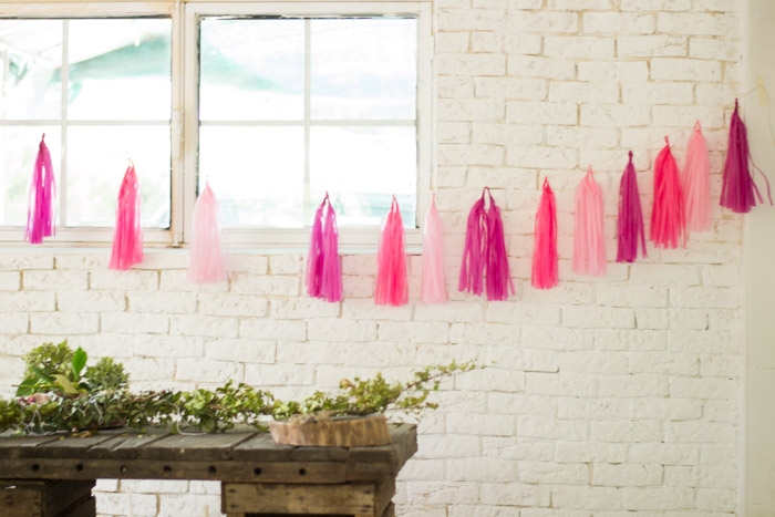 Guirnalda borlas papel de seda diy