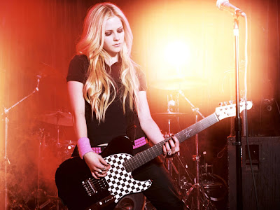 Avril Lavigne Rocking HD Wallpaper HD