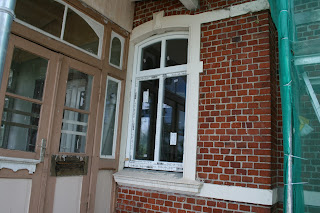 JetteO: Blech, Fenster, Putz, Schornstein...