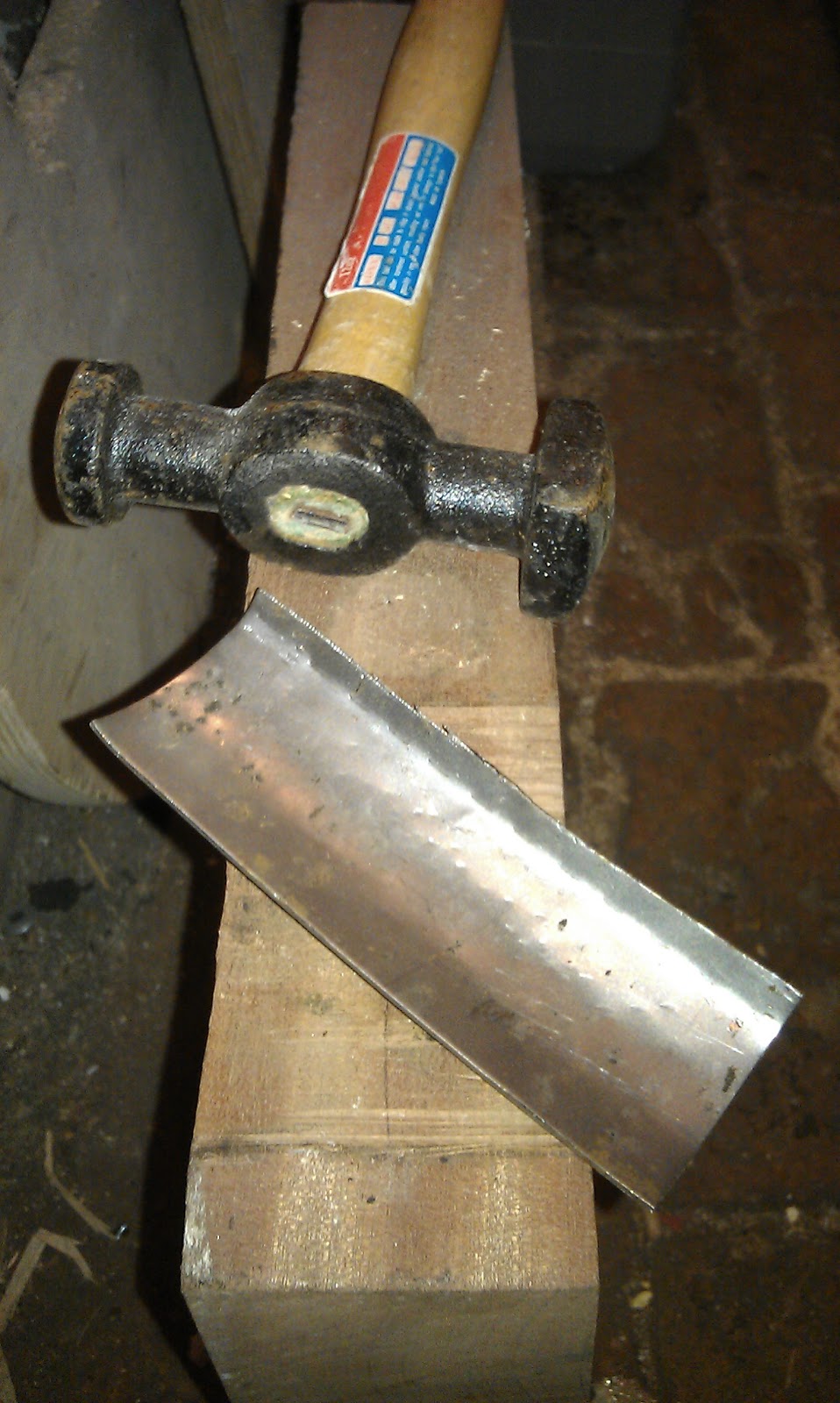 Amelia Squariel Tin bashing...