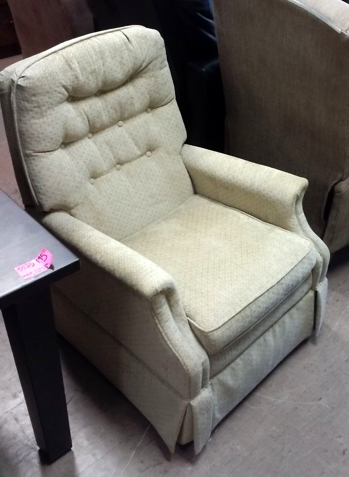 UHURU FURNITURE & COLLECTIBLES SOLD Bradington Young Recliner 20
