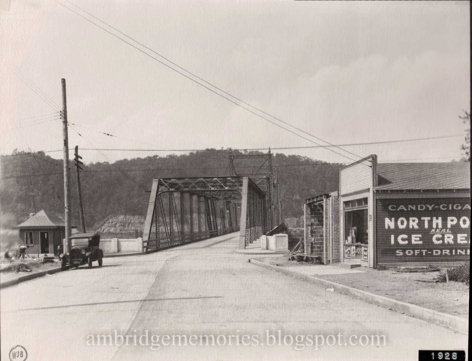 Ambridge Memories The AmbridgeAliquippa Bridge what's that building?