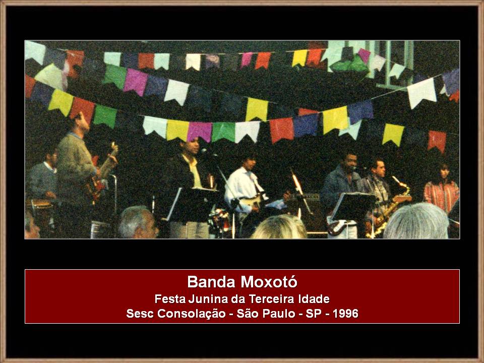 Banda Moxotó - Sacode a Poeira: lyrics and songs