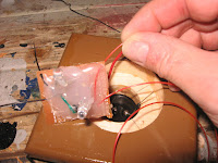 Attaching the circuit to the solar cell