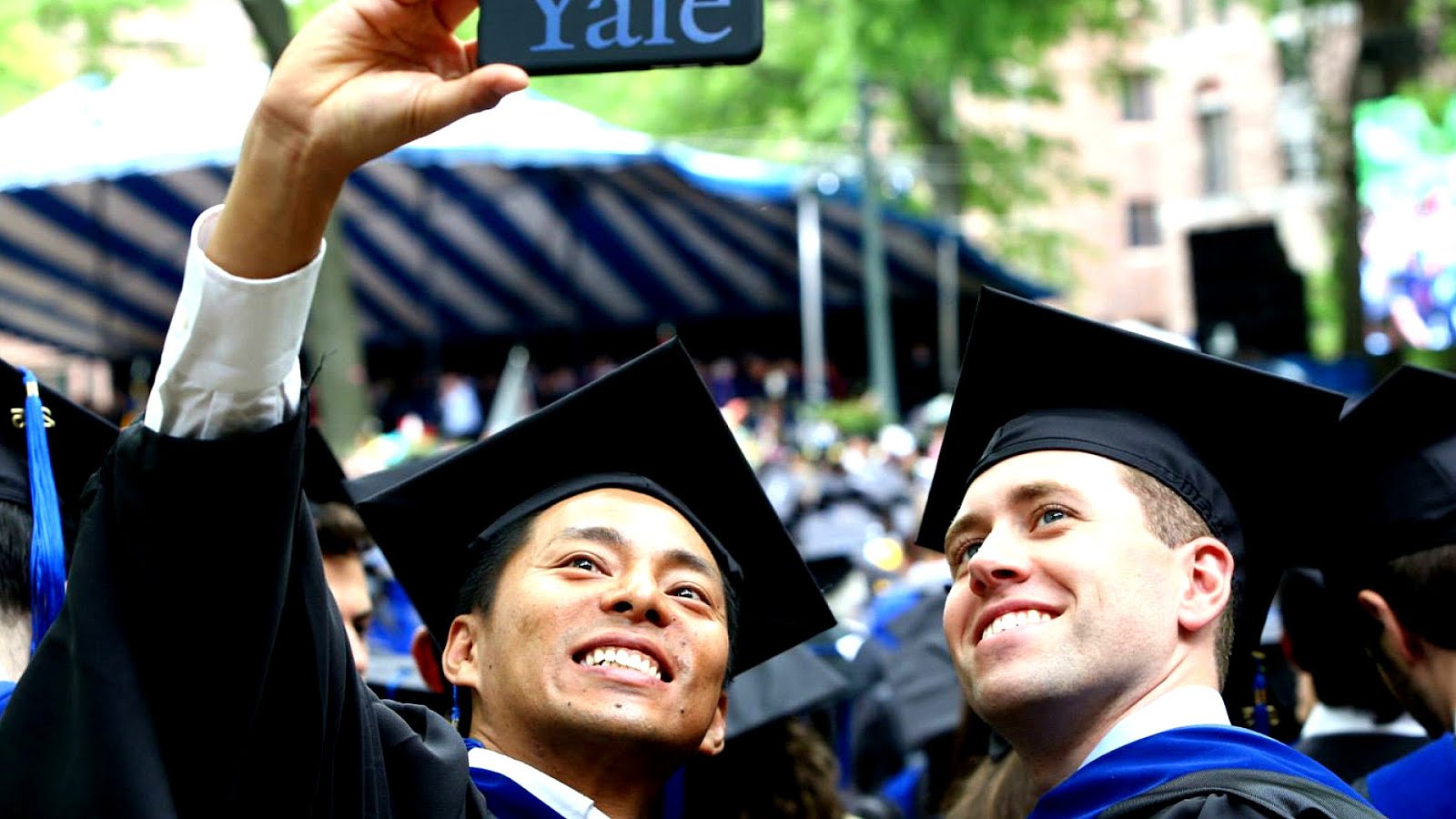 Латвийское образование. Экзамены в англии в школах. Студенты латвии. Высшее образование госслужащих. Учеба в великобритании.