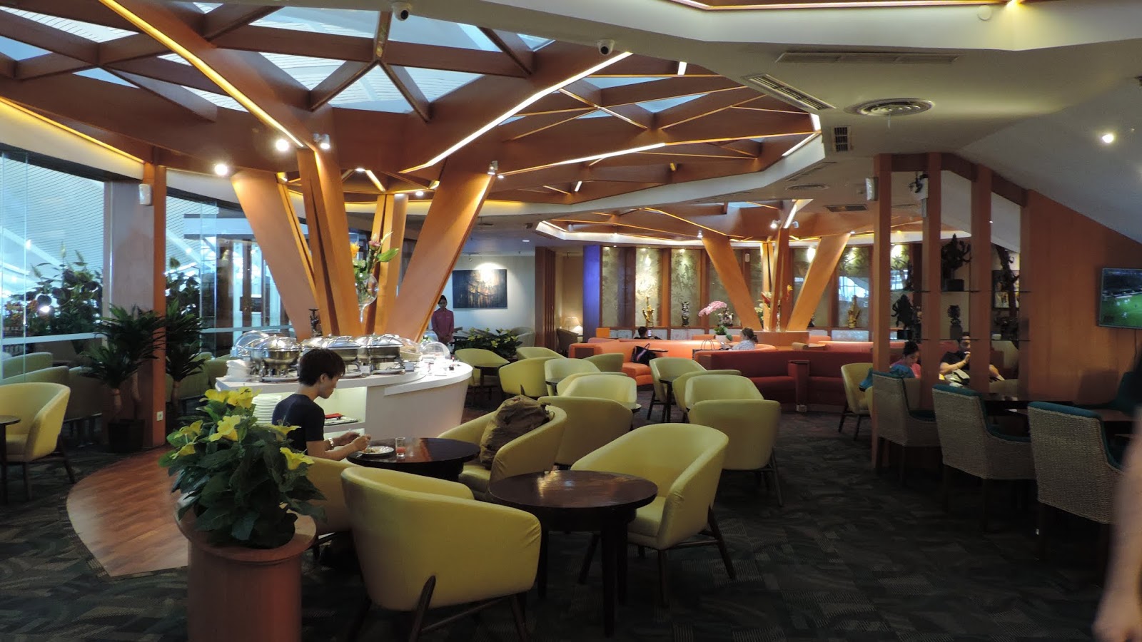 Photo Review Premier Lounge, Bali Denpasar Airport (DPS)