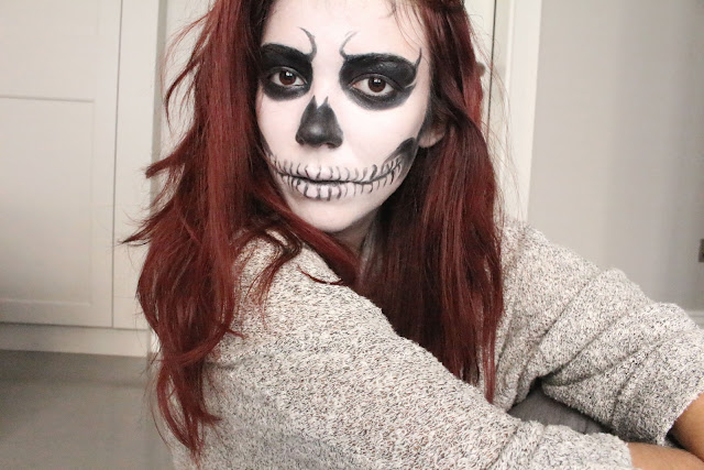 skull girl makeup, halloween makeup, claire's, red hair, blog, tuto, skull makeup, skull girl, enjoyk,