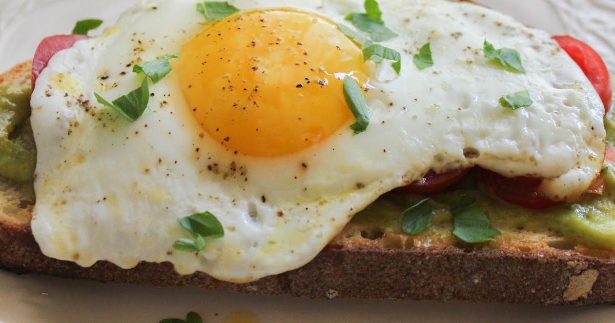 Simple Egg and Guacamole Toast