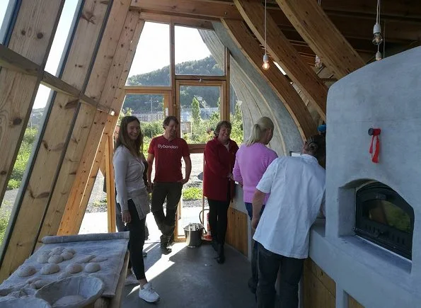 Crown Princess Mette Marit visited the City Farmer (Bybonden) at Losæter in Bjørvika