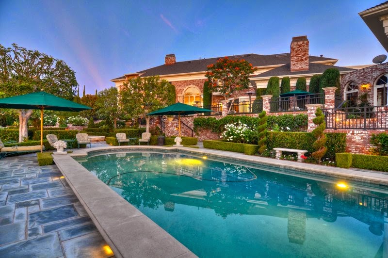 Luxury Life Design Laguna Hills Elegant house with a taste for Chic