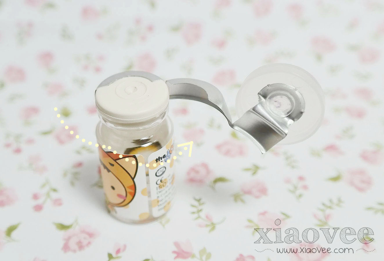 Xiao Vee Indonesian Beauty Blogger TIPS How to Open Contact Lens Bottle Correctly