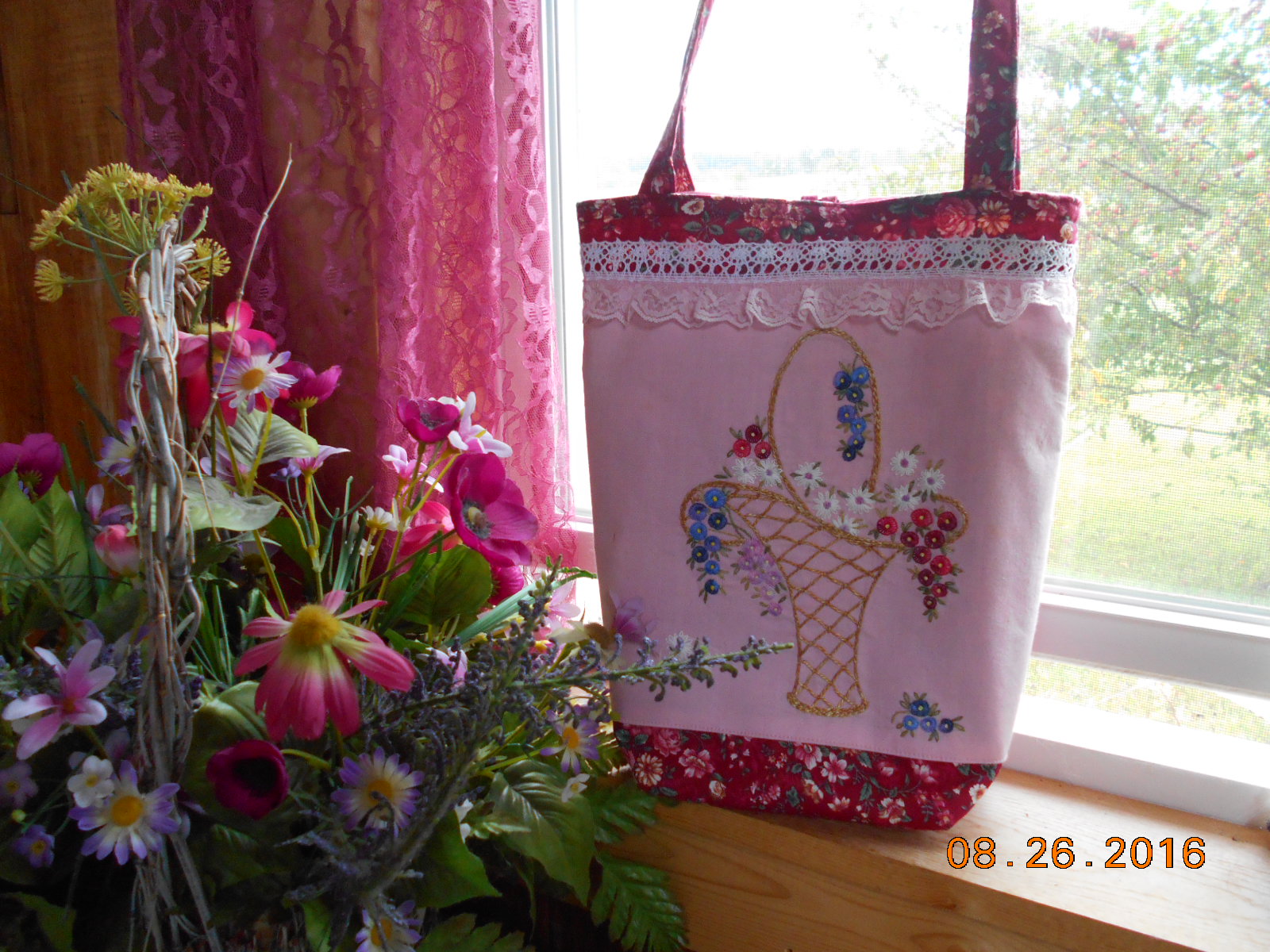 Hayfield Cottage Flower Basket Purse
