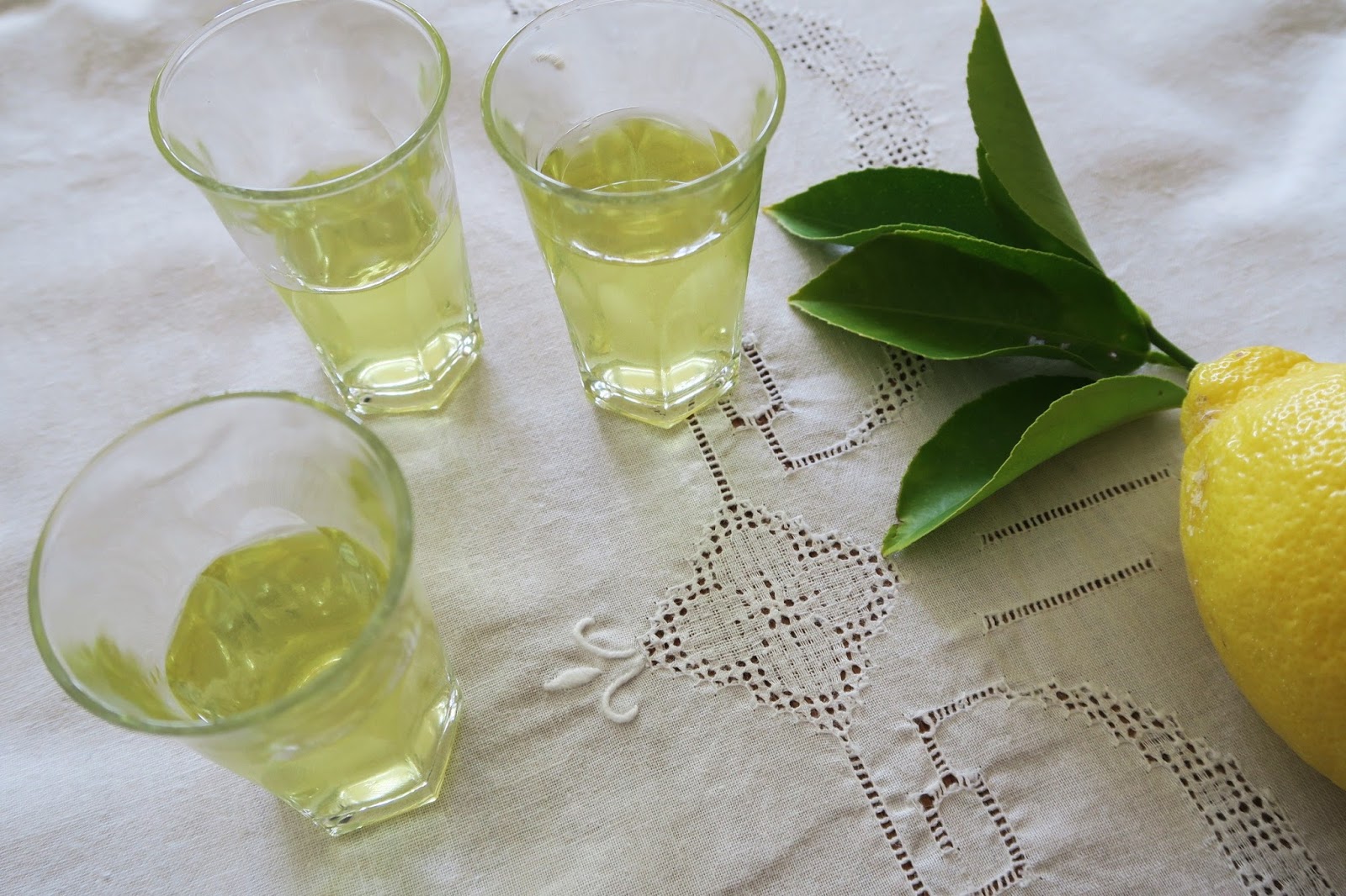 Cucina Conversations: Limoncello (Lemon Liqueur) Limoncetti