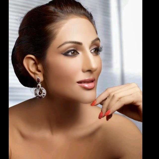 Sudeepa Singh Xxx - Sudeepa Singh Jawline, face Close Up, hot Selfie Images - Rani ...