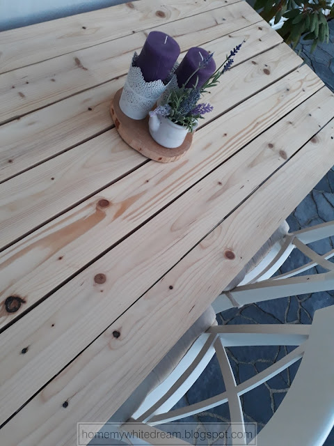 drewniany stół na taras, stół z grubych desek, 