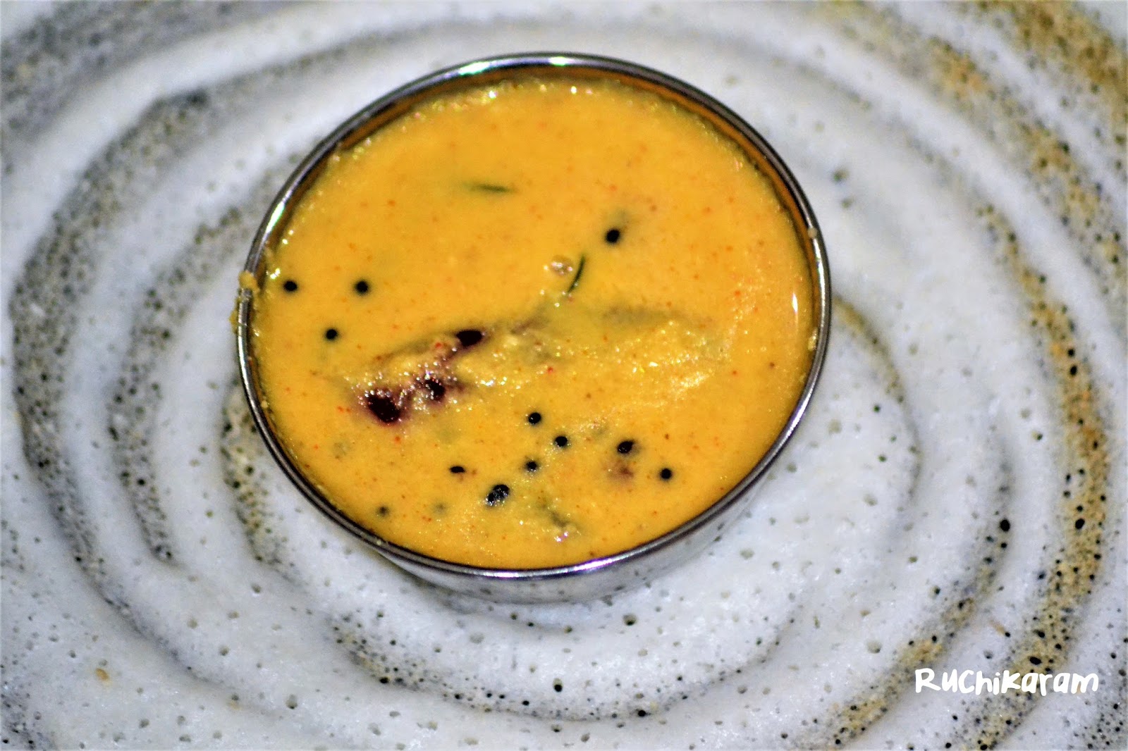 Ruchikaram Coconut Onion Chutney for Dosa and Idli Shallot/Small Onion Chutney