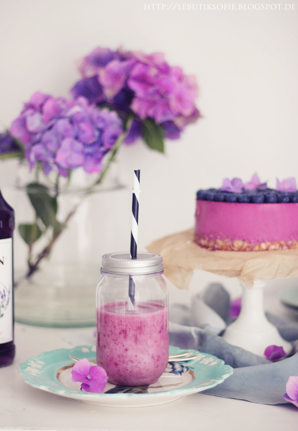Blaubeer Lavendel Quark Torte in Radiant Orchid | Sofies Haus | Bloglovin’ Blaubeer Lavendel Quark Torte in Radiant Orchid | Sofies Haus | Bloglovin’