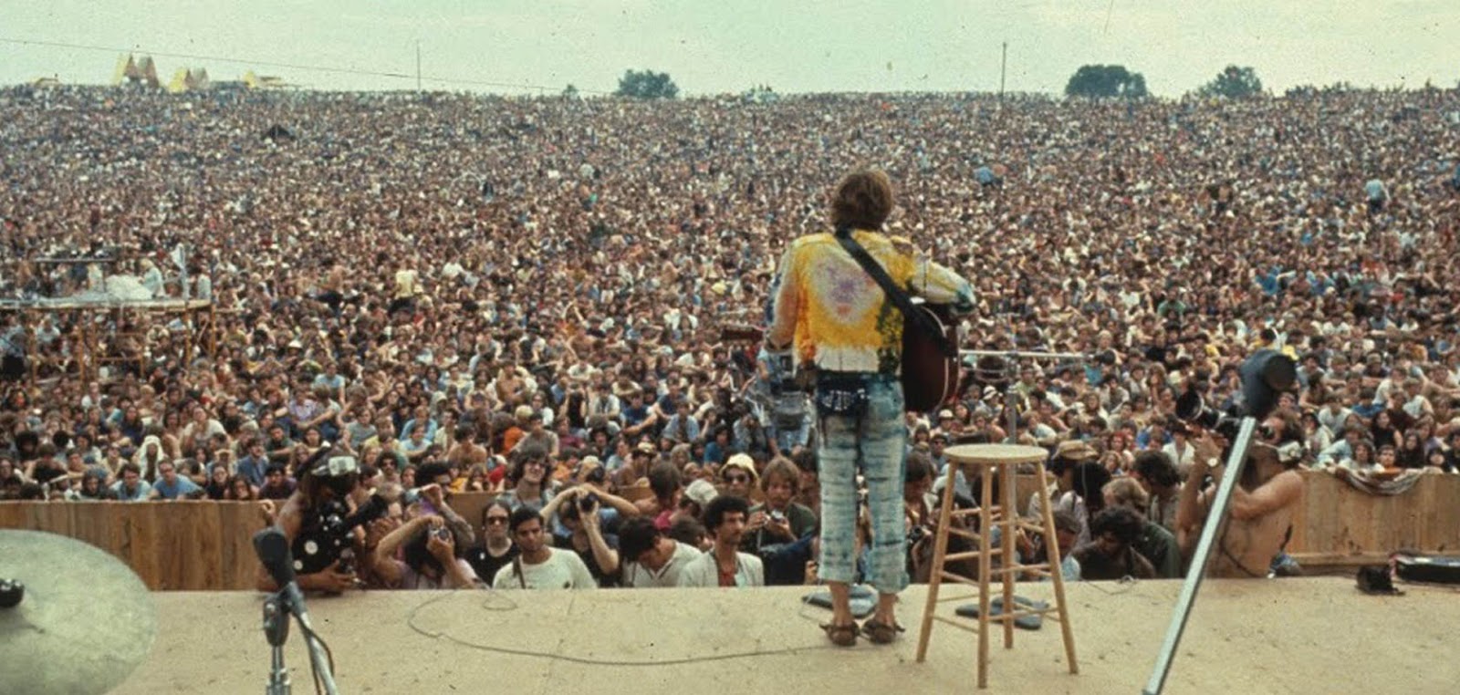Biblioteca Pública de Gines FESTIVAL DE MÚSICA DE WOODSTOCK (1969)