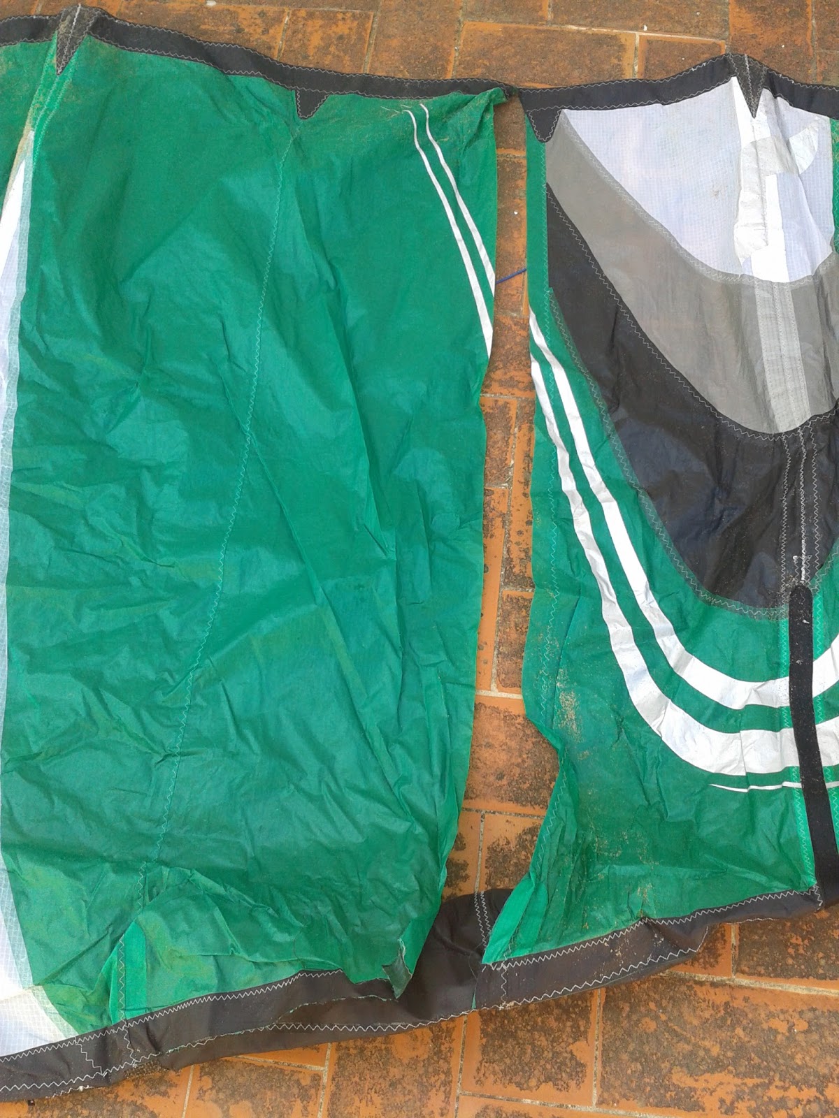 VIRUSKITESURF, REPARACION DE COMETAS Y APLICACION GRAFICA SLINGSHOT OCTANE